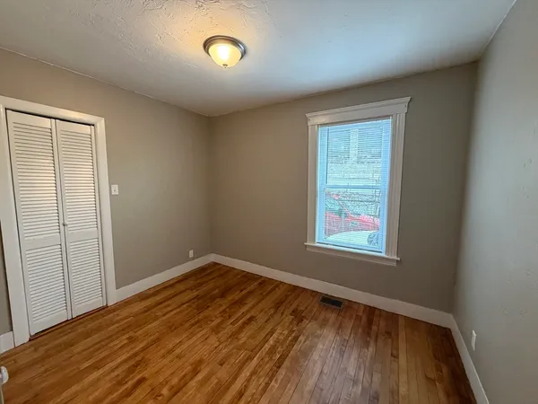 $2,200 | 10 Acton Street, Unit 1, Worcester, MA 01604