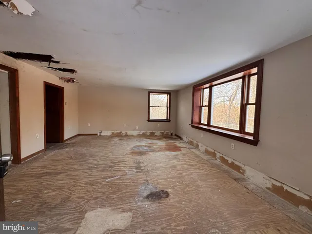 $209,900 | 4420 Rosemont Avenue, Drexel Hill, PA 19026