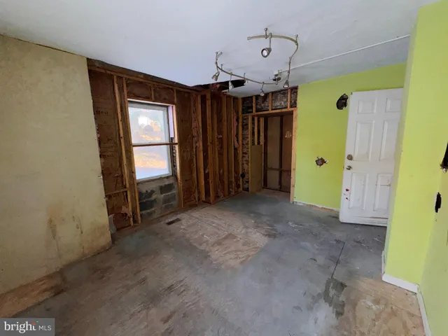 $209,900 | 4420 Rosemont Avenue, Drexel Hill, PA 19026