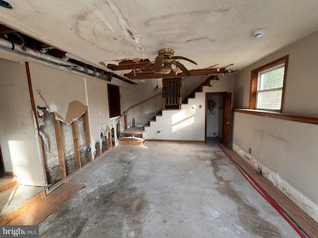 $209,900 | 4420 Rosemont Avenue, Drexel Hill, PA 19026