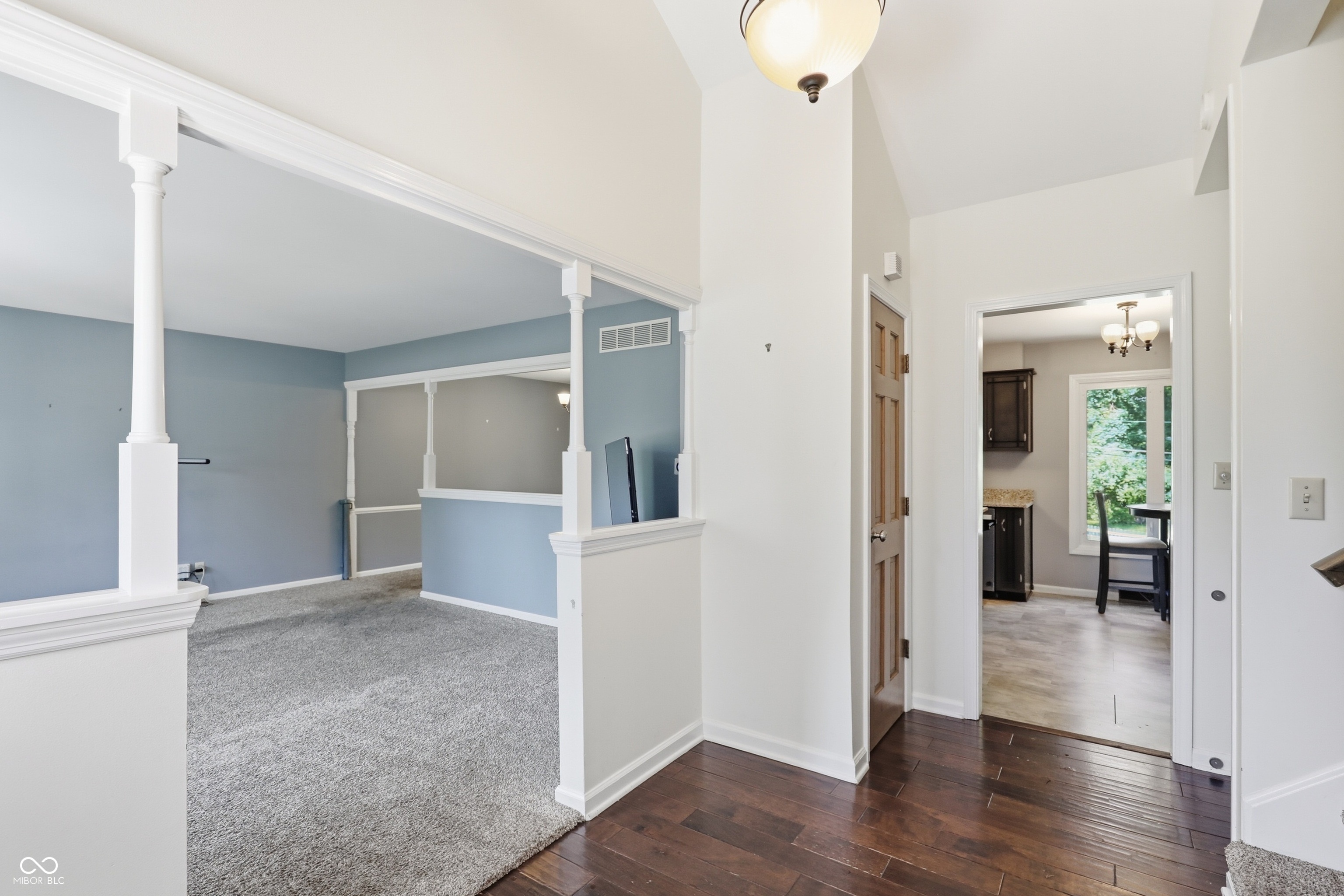 1040 Ridge Court Carmel, IN 46033 - Photo 6 of 65