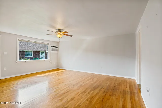 $150,000 | 215 North 42nd Avenue, Yakima, WA 98908