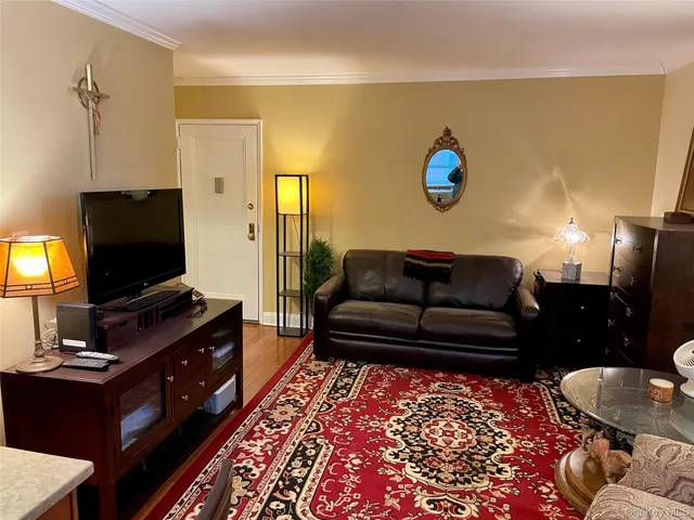 $164,000 | 36 Cathedral Avenue, Unit 2C, Hempstead, NY 11550