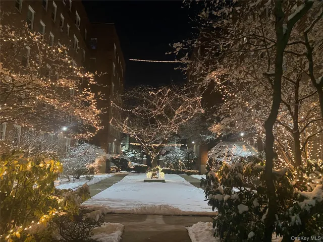 $164,000 | 36 Cathedral Avenue, Unit 2C, Hempstead, NY 11550