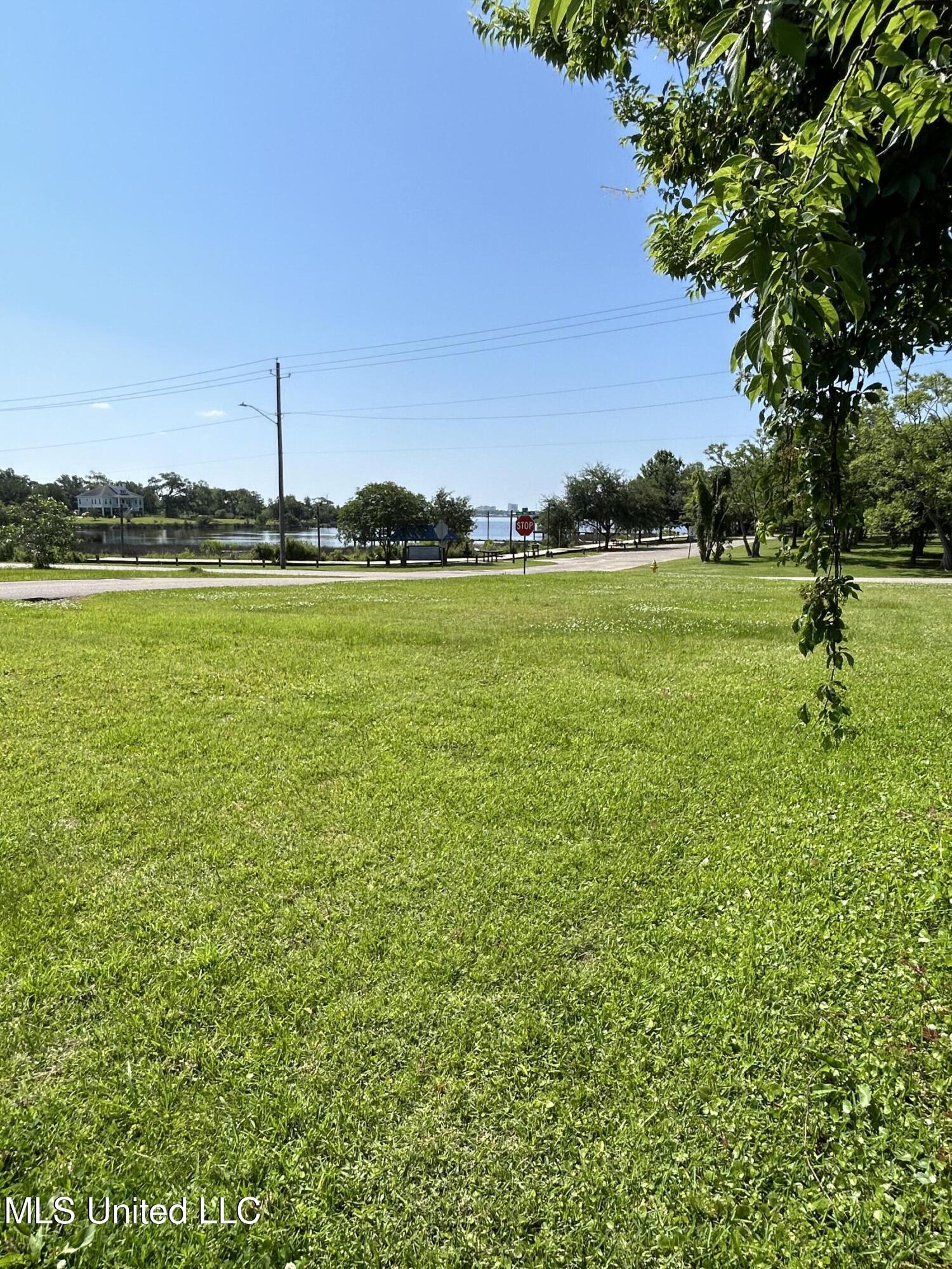 3032 Race Track Road D'Iberville, MS 39540 - Photo 4 of 14 IMG-0356