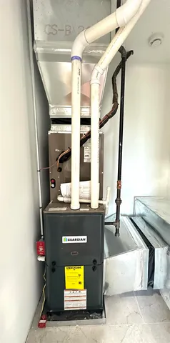 $4,400 | 84 Logan Avenue, Unit 1, Jersey City, NJ 07306