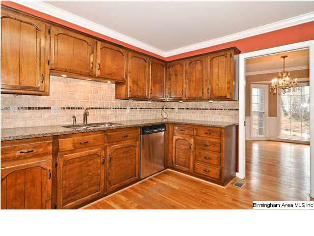 1912 River Woods Road Birmingham, AL 35244 - Photo 6 of 32