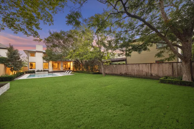 $1,980,000 | 5102 Palmetto Street, Bellaire, TX 77401