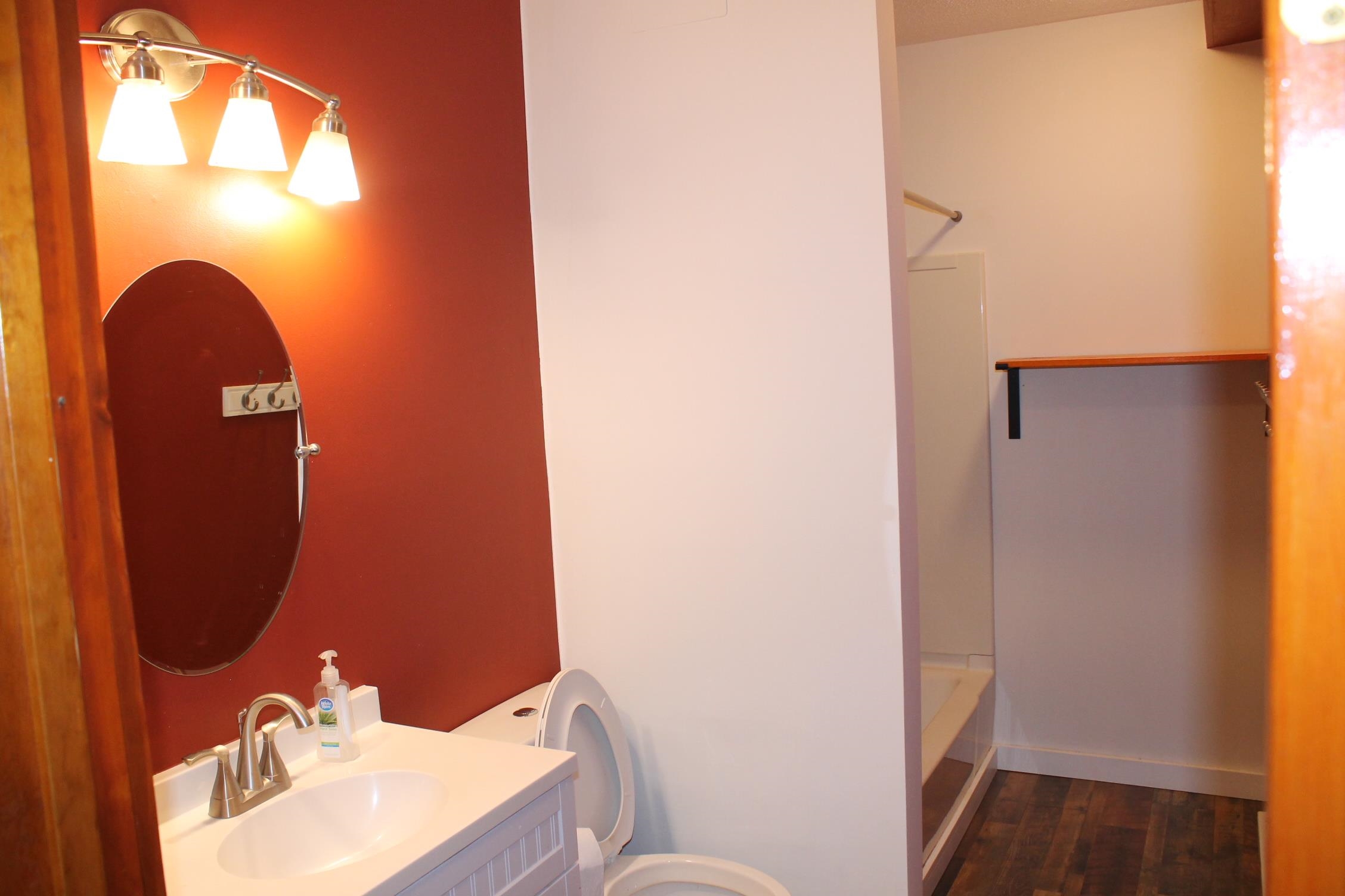 38 Church Street, Unit #2 Lincoln, NH 03251 - Photo 5 of 16