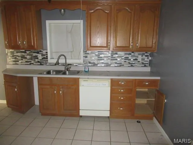 $299,000 | 2705 Sutterville Road, Fults, IL 62244