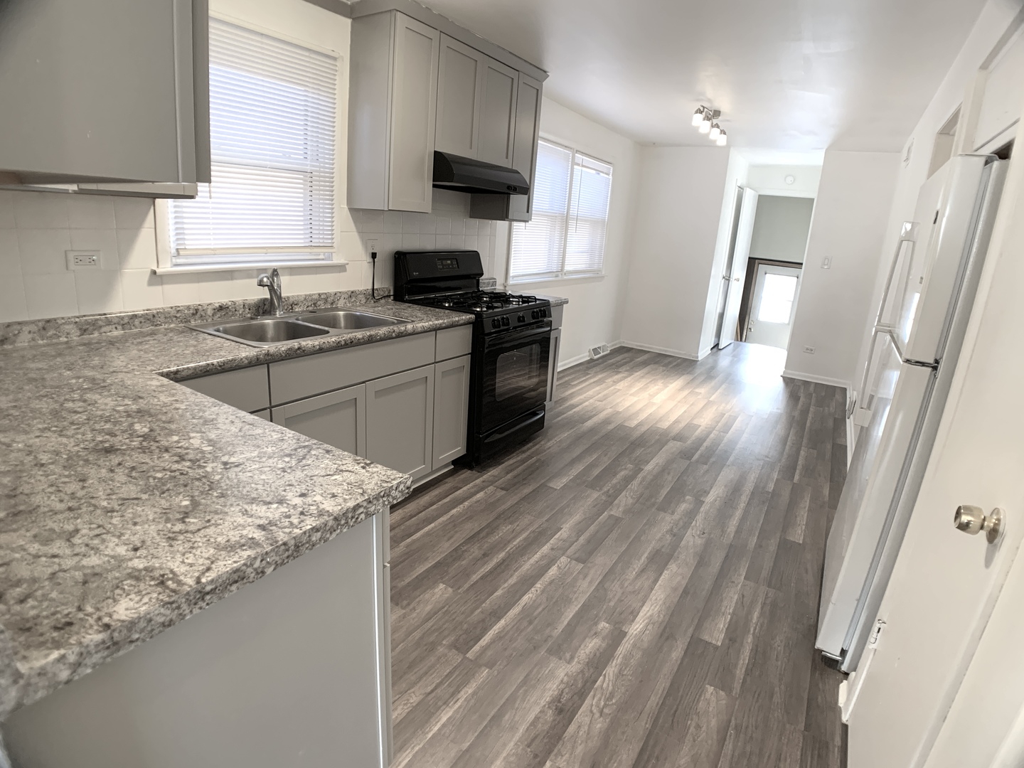 3451 West 38th Street Chicago, IL 60632 - Photo 8 of 27