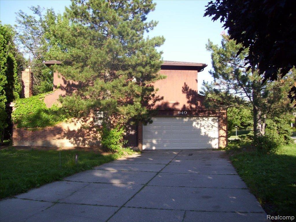 940 Homestead Court Rochester, MI 48309 - Photo 1 of 1 Front