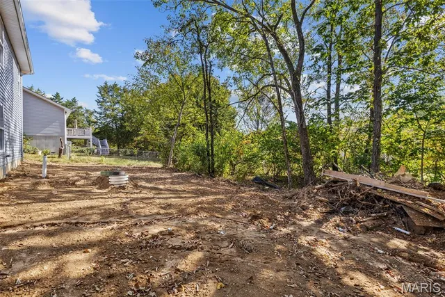 $310,000 | 211 Easy Street, De Soto, MO 63020