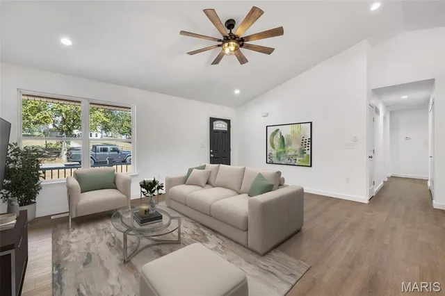 $310,000 | 211 Easy Street, De Soto, MO 63020