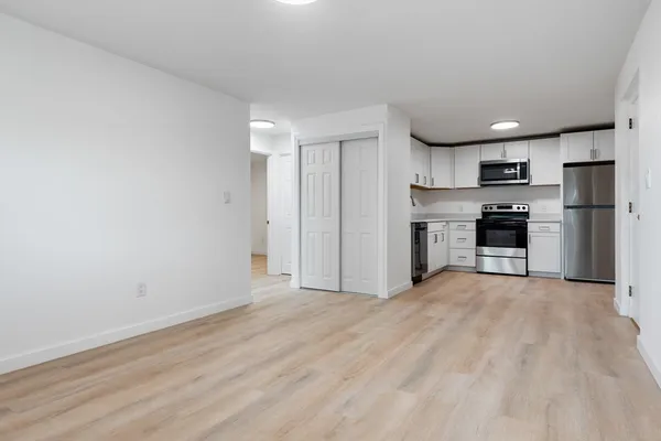 $2,400 | 303 Broadway, Unit A1, Lynn, MA 01904