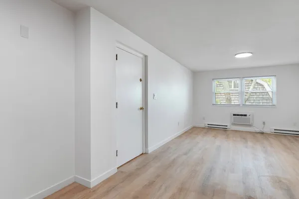 $2,400 | 303 Broadway, Unit A1, Lynn, MA 01904