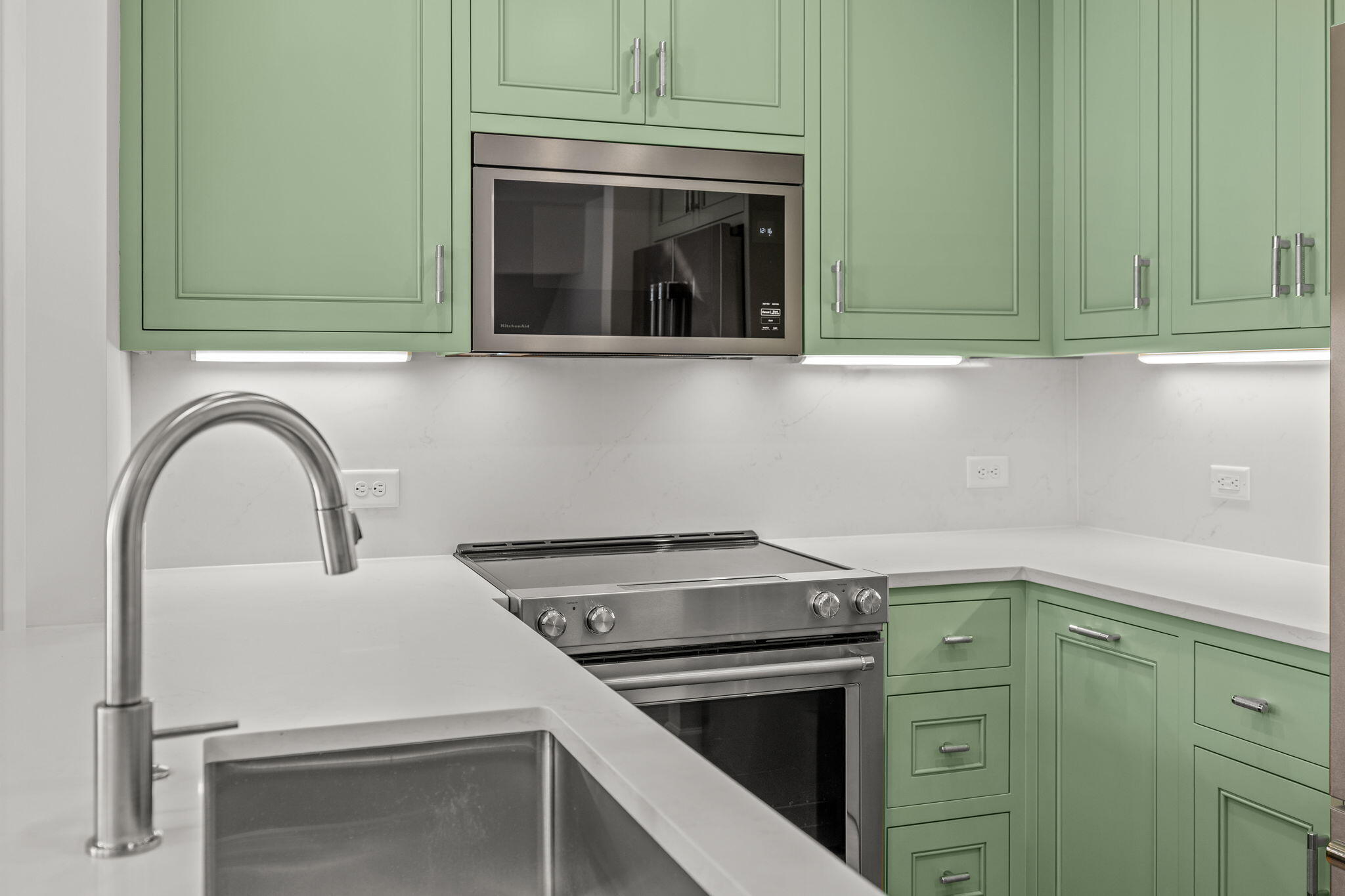 12 Elliott Street, Unit A Charleston, SC 29401 - Photo 28 of 52 30-web-or-mls-470A7787