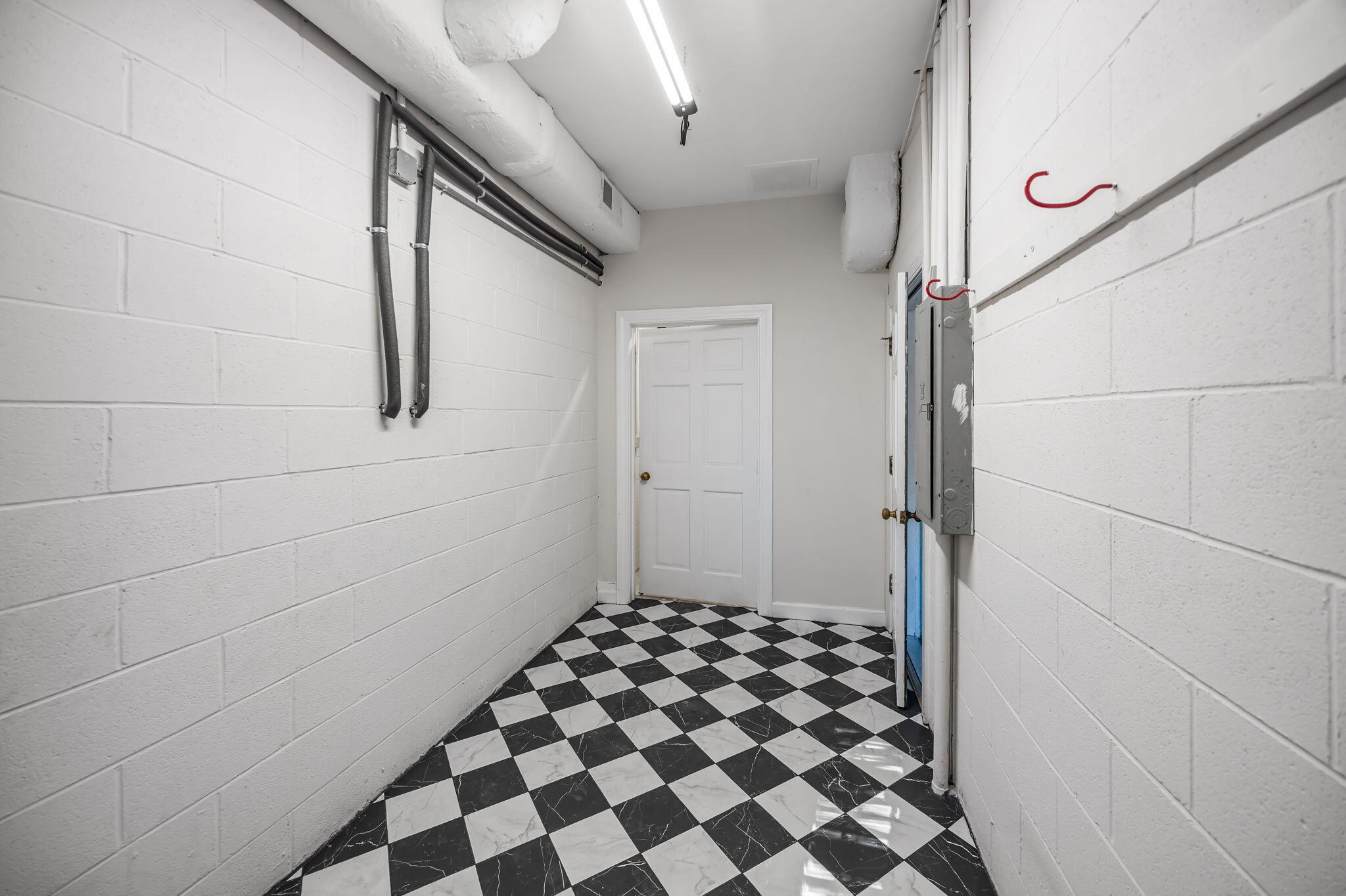 12 Elliott Street, Unit A Charleston, SC 29401 - Photo 34 of 52 36-web-or-mls-470A7798