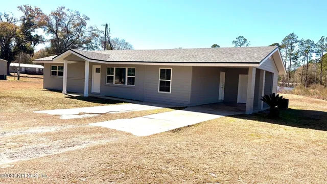 $1,700 | 6468 County Road 125, Macclenny, FL 32063