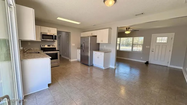 $1,700 | 6468 County Road 125, Macclenny, FL 32063