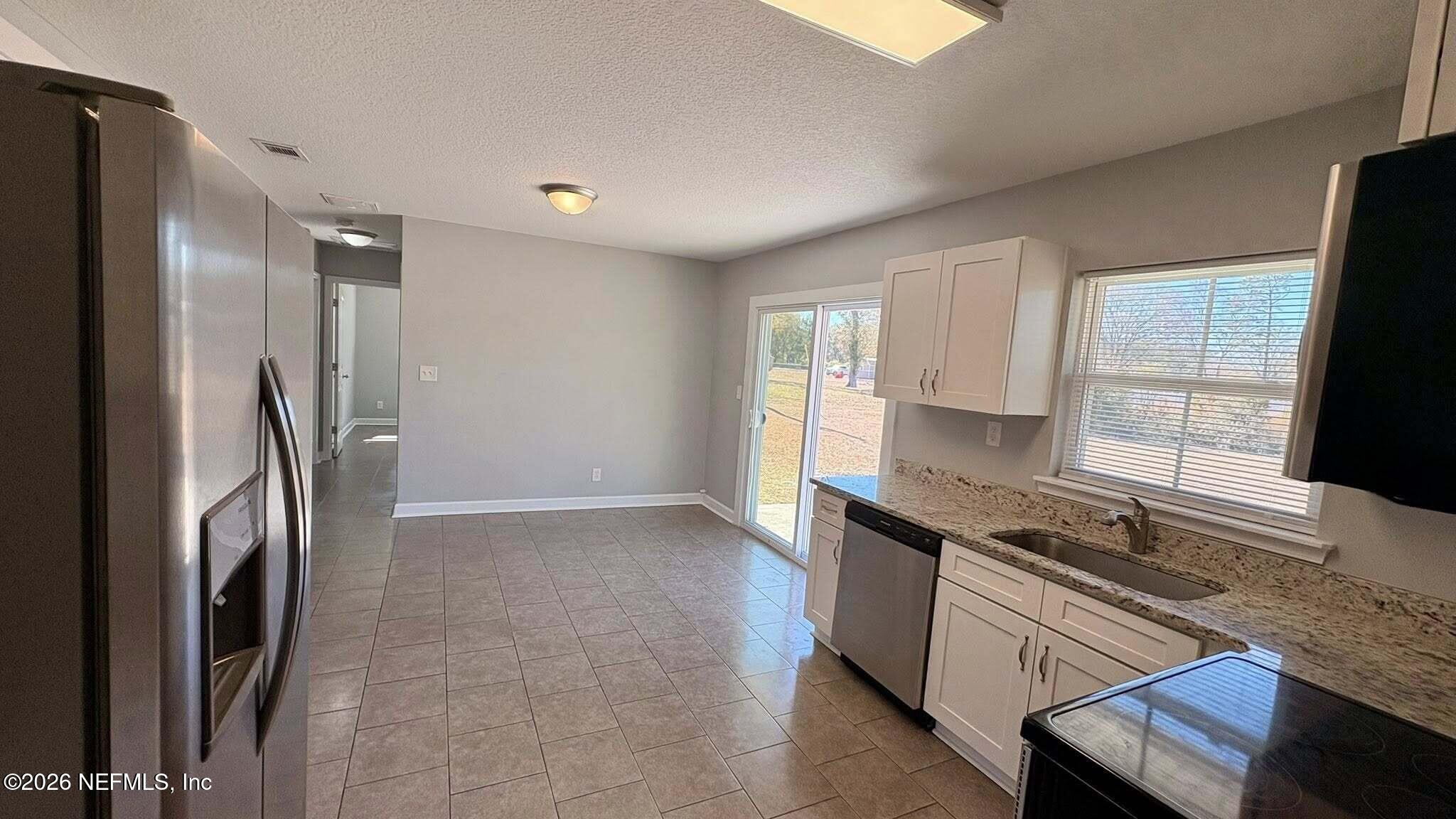 6468 County Road 125 Macclenny, FL 32063 - Photo 4 of 9 6468kitchen