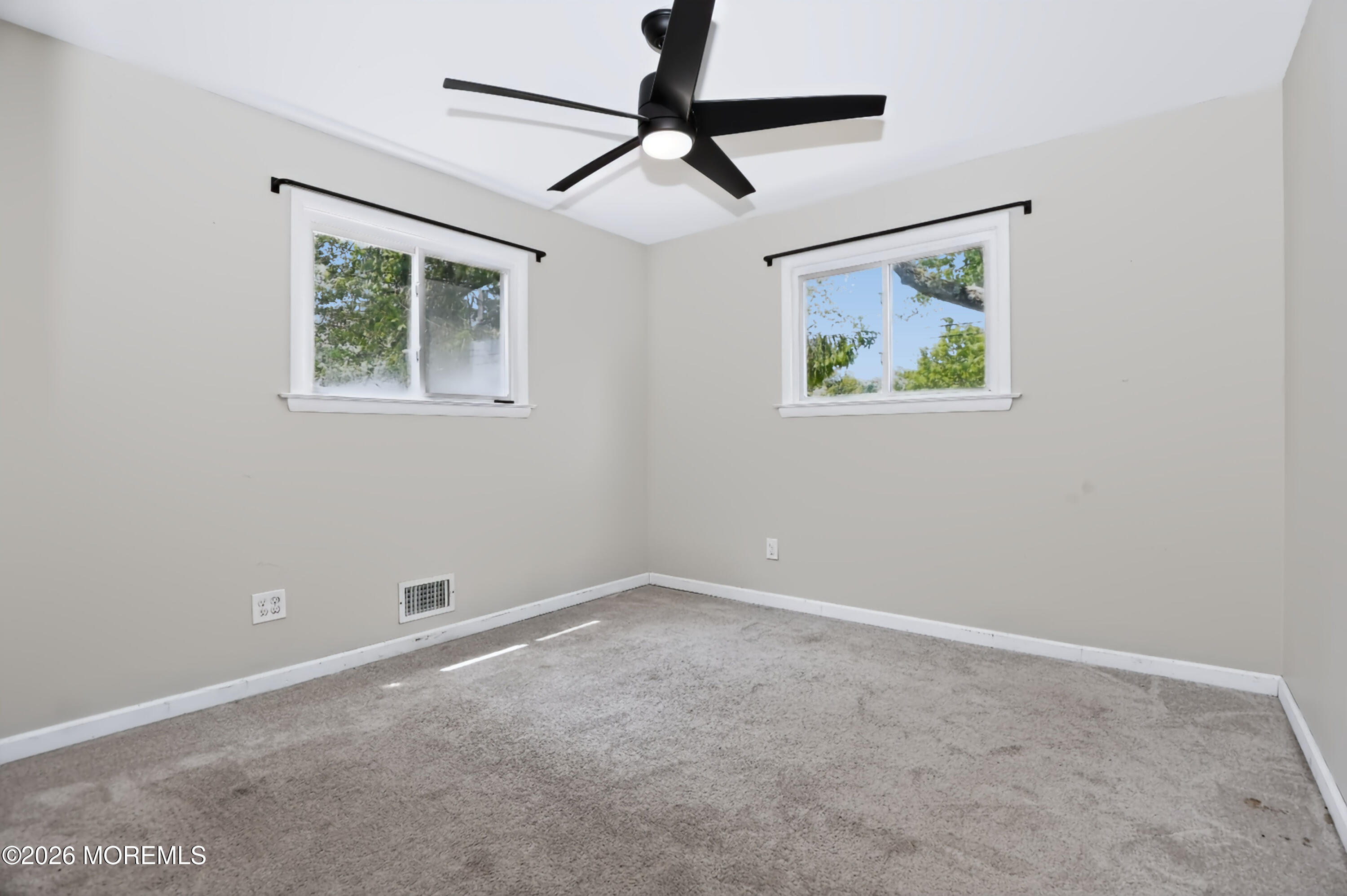 33 Alan Terrace Howell, NJ 07731 - Photo 29 of 42 518A6043