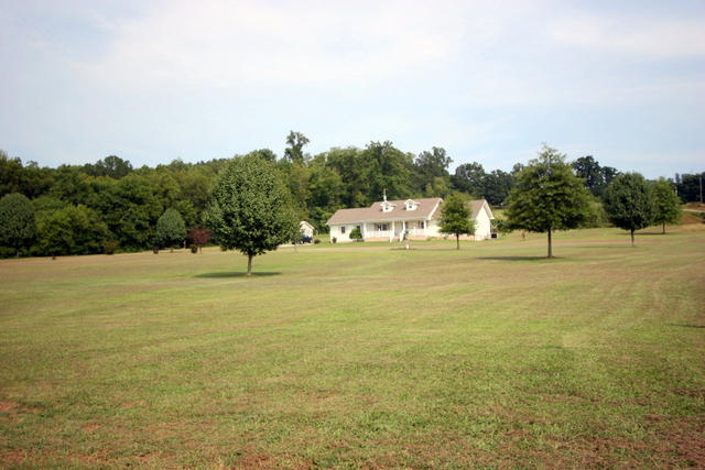1420 Sands Road Sweetwater, TN 37874 - Photo 4 of 36 04-IMG_3274