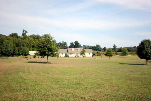 1420 Sands Road Sweetwater, TN 37874 - Photo 5 of 36 05-IMG_3303