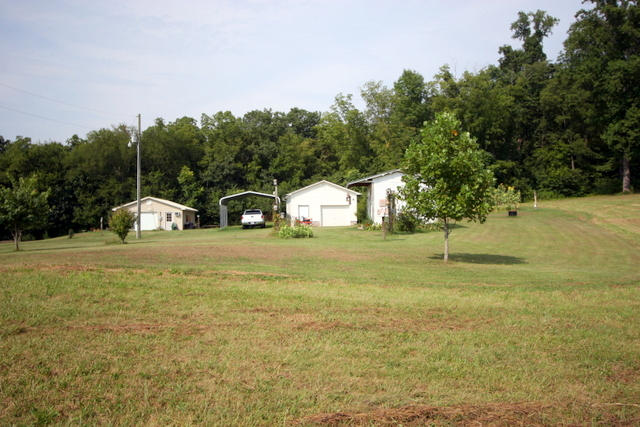 1420 Sands Road Sweetwater, TN 37874 - Photo 8 of 36 08-IMG_3296