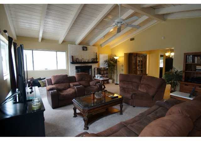 9420 Doheny Road Santee, CA 92071 - Photo 14 of 17 Family room