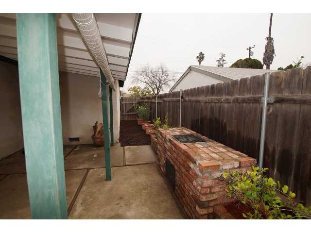 9420 Doheny Road Santee, CA 92071 - Photo 15 of 17 Built-in BBQ area