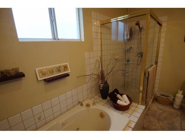 9420 Doheny Road Santee, CA 92071 - Photo 6 of 17 Master Bath