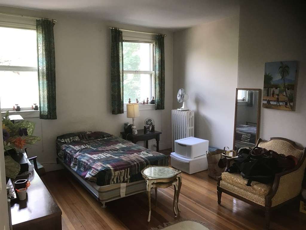 15 Regent Circle Brookline, MA 02445 - Photo 19 of 30