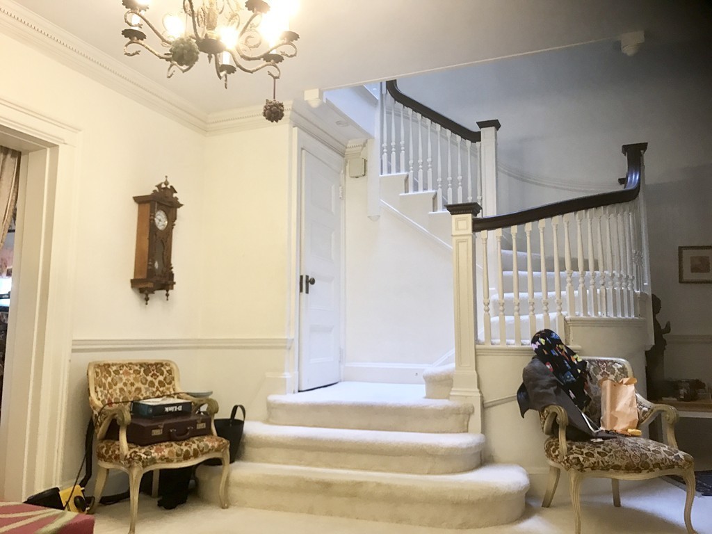 15 Regent Circle Brookline, MA 02445 - Photo 3 of 30