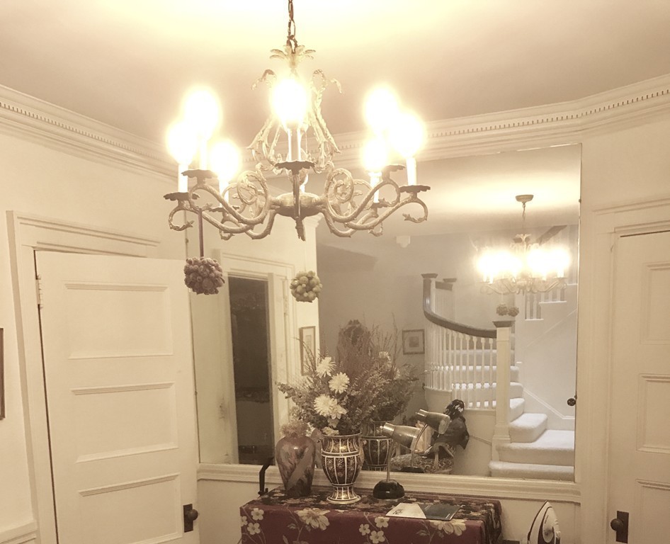 15 Regent Circle Brookline, MA 02445 - Photo 6 of 30