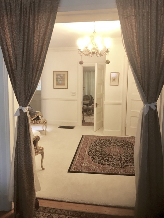 15 Regent Circle Brookline, MA 02445 - Photo 7 of 30