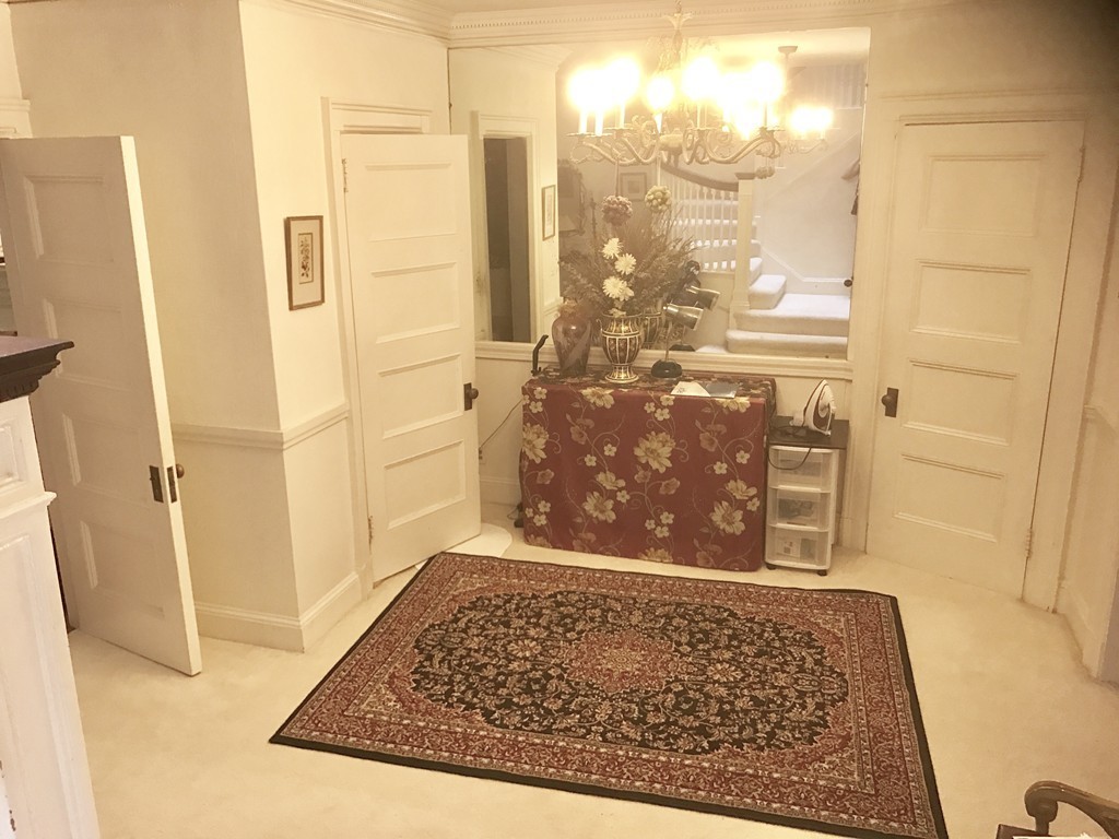 15 Regent Circle Brookline, MA 02445 - Photo 8 of 30