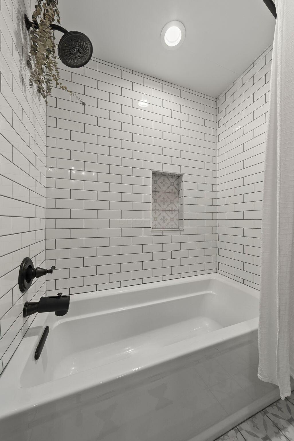 2628 Nottingham Road Columbus, OH 43221 - Photo 17 of 28 24-web-or-mls-DSC05719