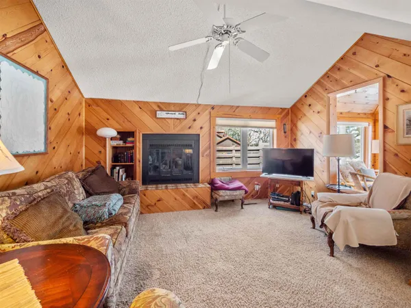 $1,325,000 | N2942 Highland Lane, Waupaca, WI 54981