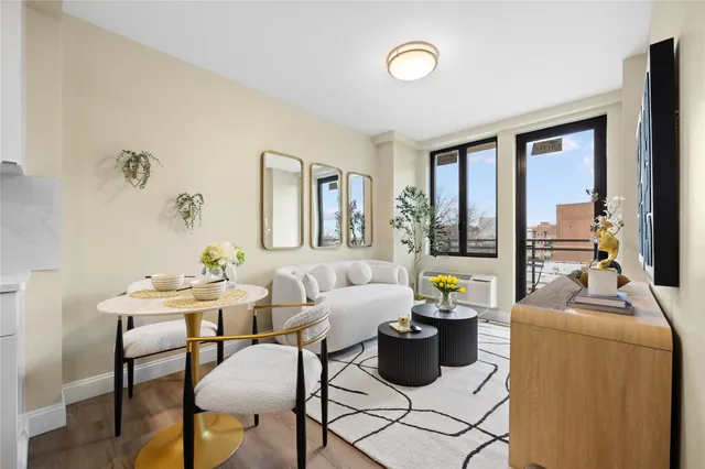 $505,000 | 163-07 72nd Avenue, Unit 2C | Pomonok