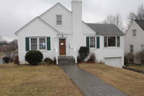2345 Idavere Road Southwest Roanoke, VA 24015 - Photo 1 of 20 Front