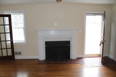 2345 Idavere Road Southwest Roanoke, VA 24015 - Photo 4 of 20 IMG_7057