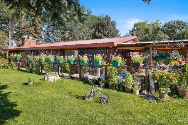 $325,000 | 1521 North 2284 East, Rogerson, ID 83302