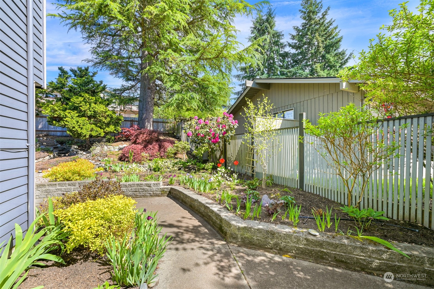 2400 View Ridge Drive Bellingham, WA 98229 - Photo 38 of 39 a view of statue in the garden