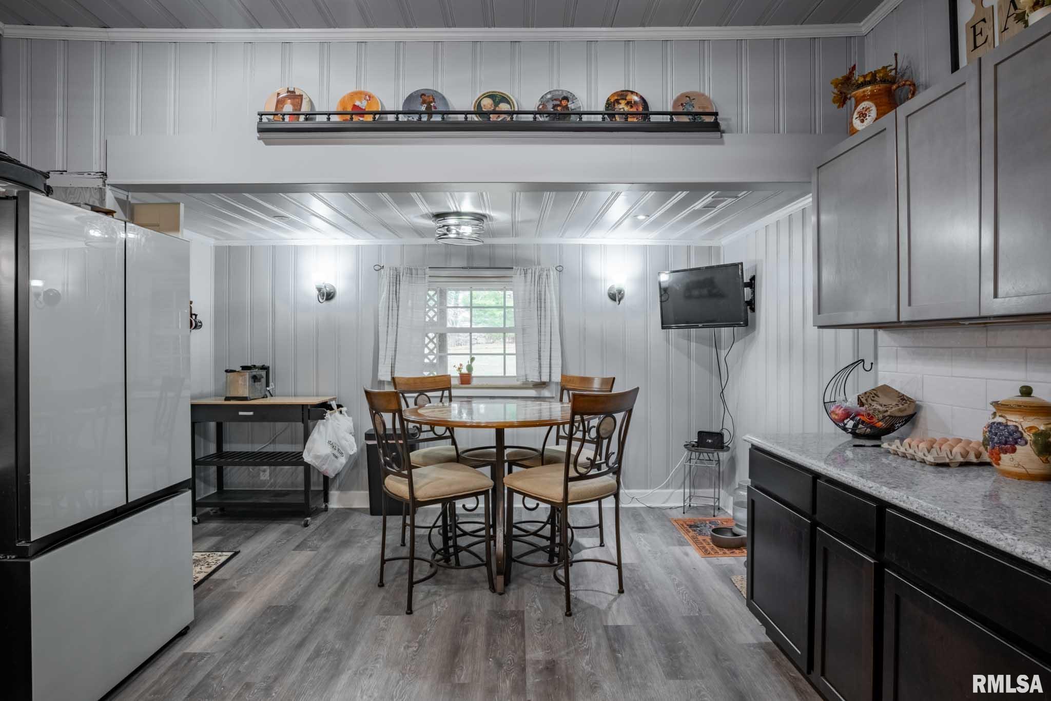 3235 Crossroad School Road Eldorado, IL 62930 - Photo 16 of 68