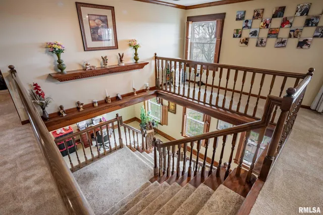 $390,000 | 3235 Crossroad School Road, Eldorado, IL 62930