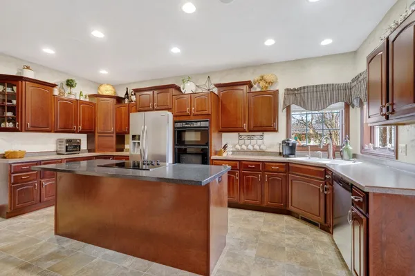 $644,900 | 3025 White Birch Street, Kaukauna, WI 54130