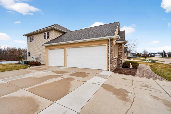 $644,900 | 3025 White Birch Street, Kaukauna, WI 54130