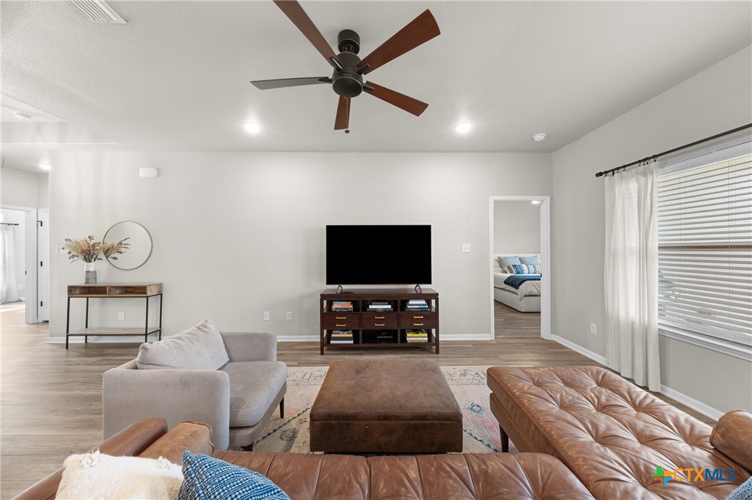 1121 Spring Terrace Loop Temple, TX 76502 - Photo 13 of 28