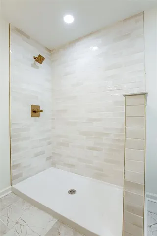 $379,000 | 3320 North Mohawk Lane, Kansas City, MO 64116